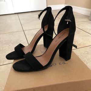 NWOT black heels